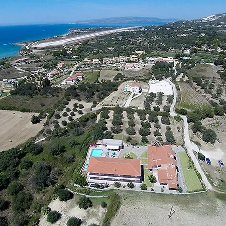 Paradise Apart Otel Svoronata