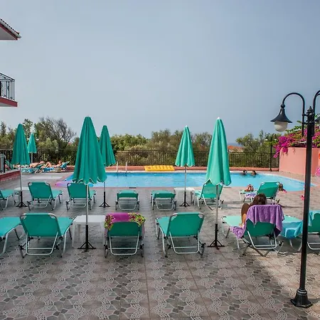Paradise 4*