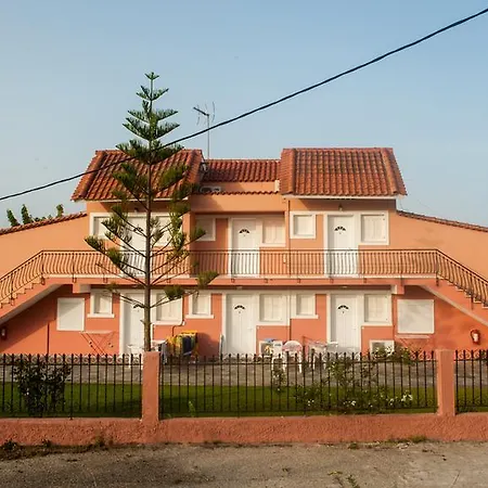 Paradise Aparthotel 4*