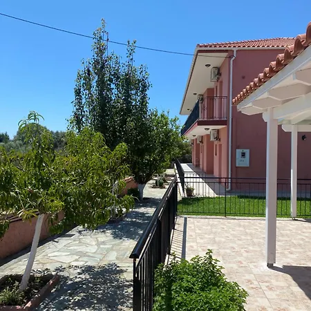 Paradise Apart-hotel 4*